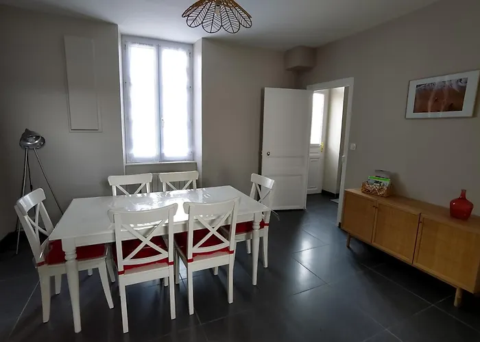 Appartement 63 M2, Proche Des Plages Et Des Commerces
